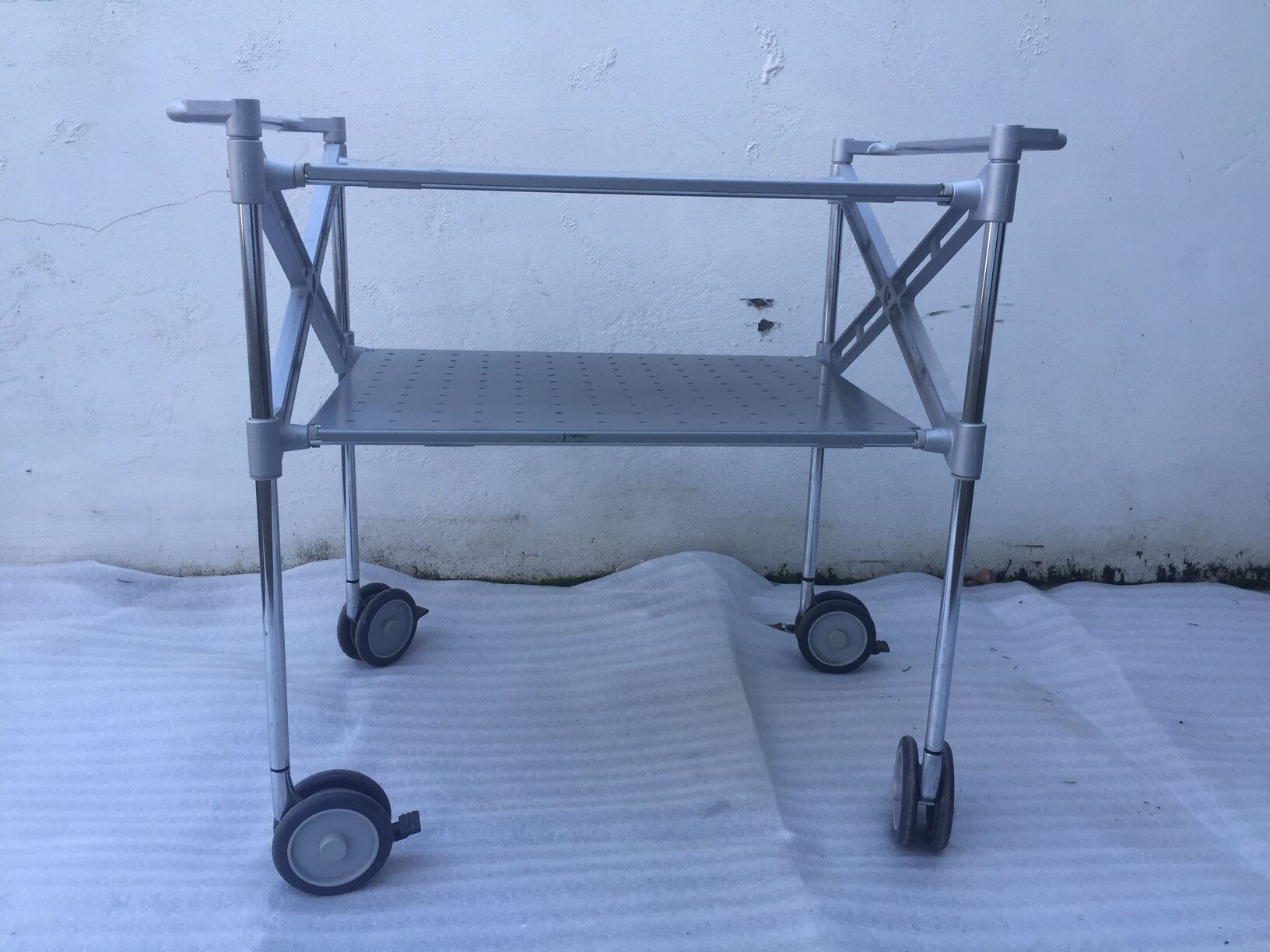 Dessert, trolley model "oxo" by Antonio Citterio for Kartel