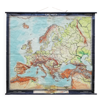 Carte géographique scolaire allemande 1940-41   220x220cm