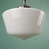 Opaline suspension