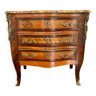 Petite commode style Louis XV