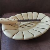 Bread basket and knife