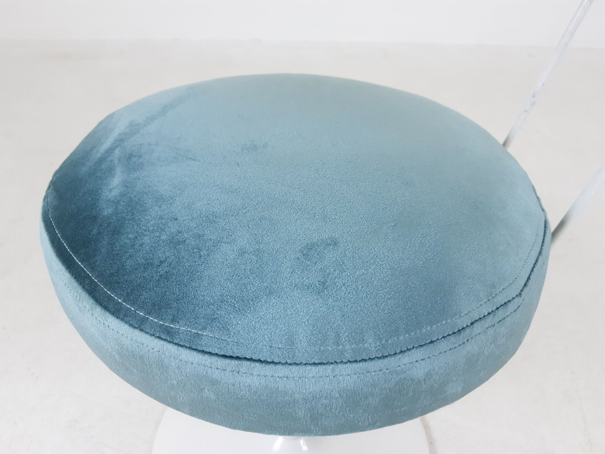 Tabouret métal et velours