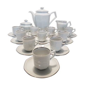 Porcelain coffee service, by Philippe Deshoulières