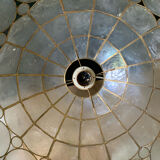 Mother-of-pearl suspension