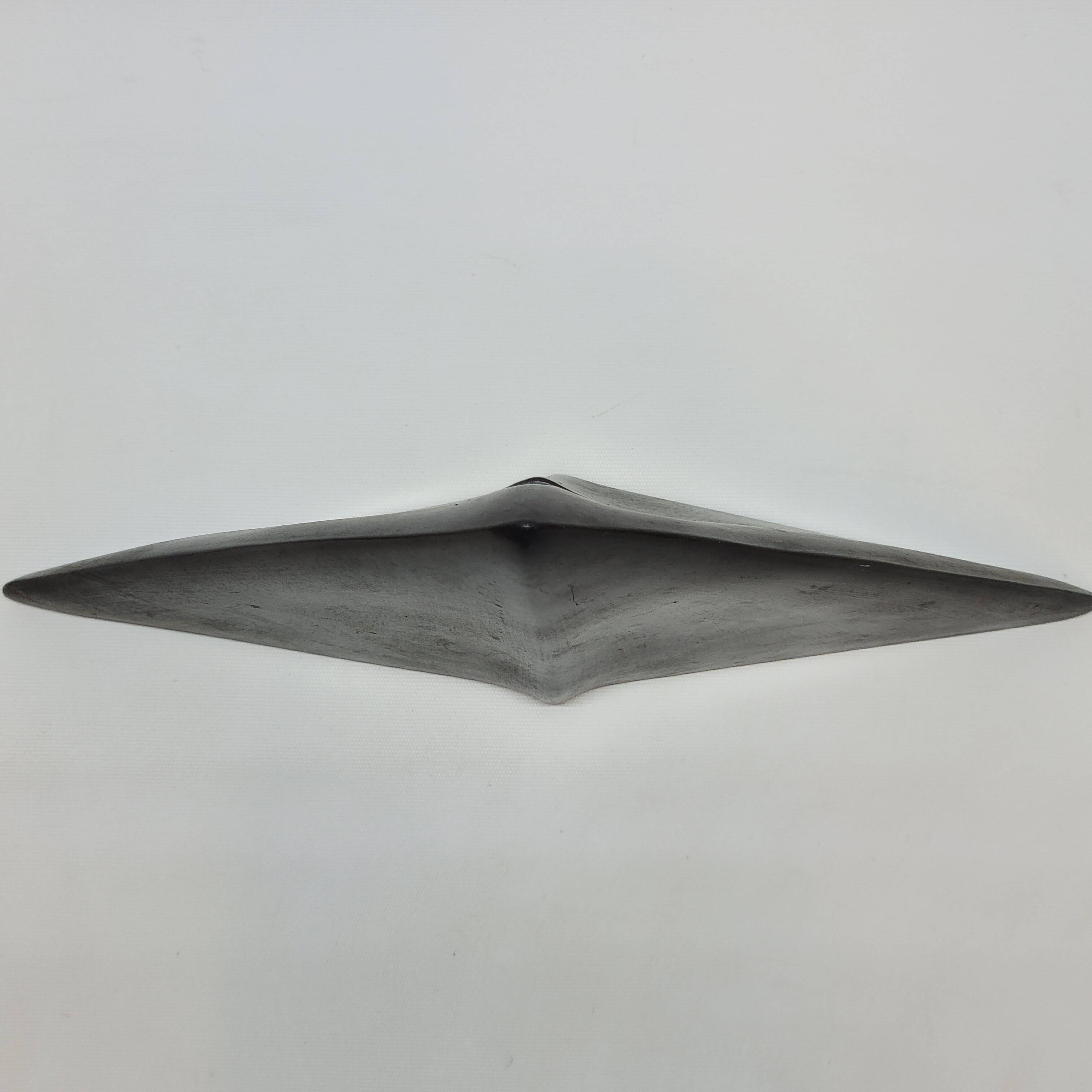 Soliflore vase in black ceramic pyramid or manta ray design