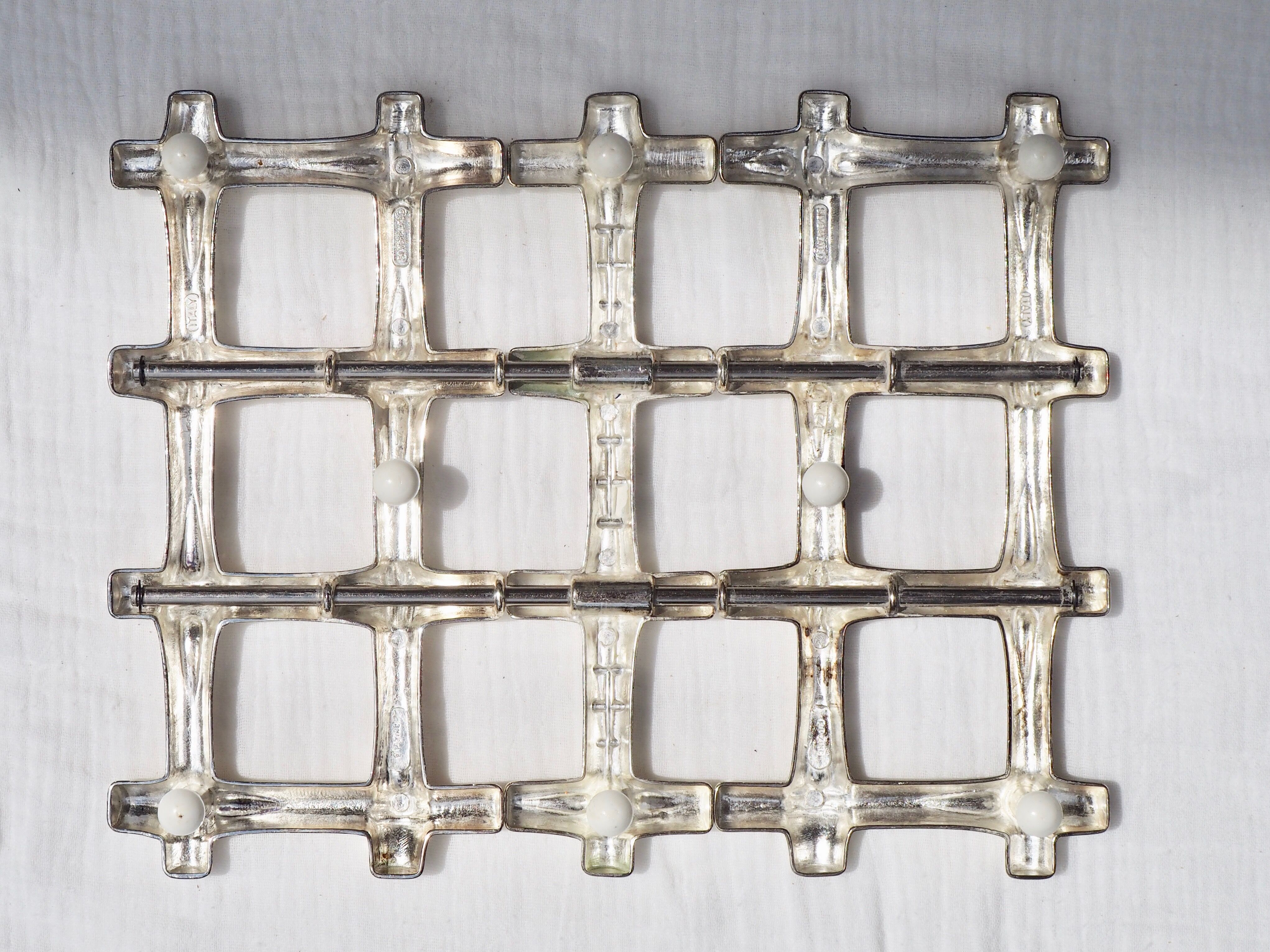 Bamboo-style silver underside