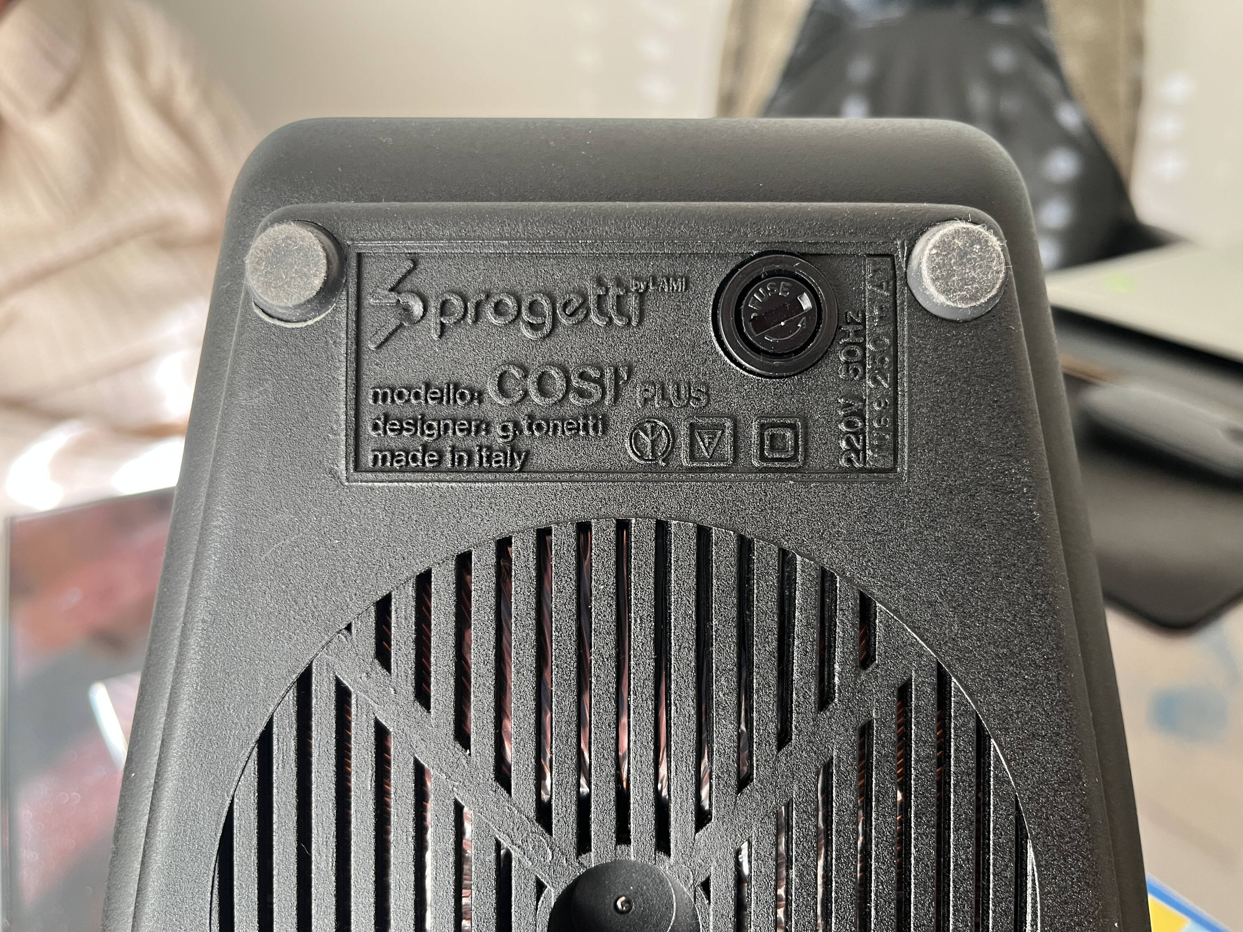 Desk lamp - italian made from the 80s by progetti - design by g. tonetti