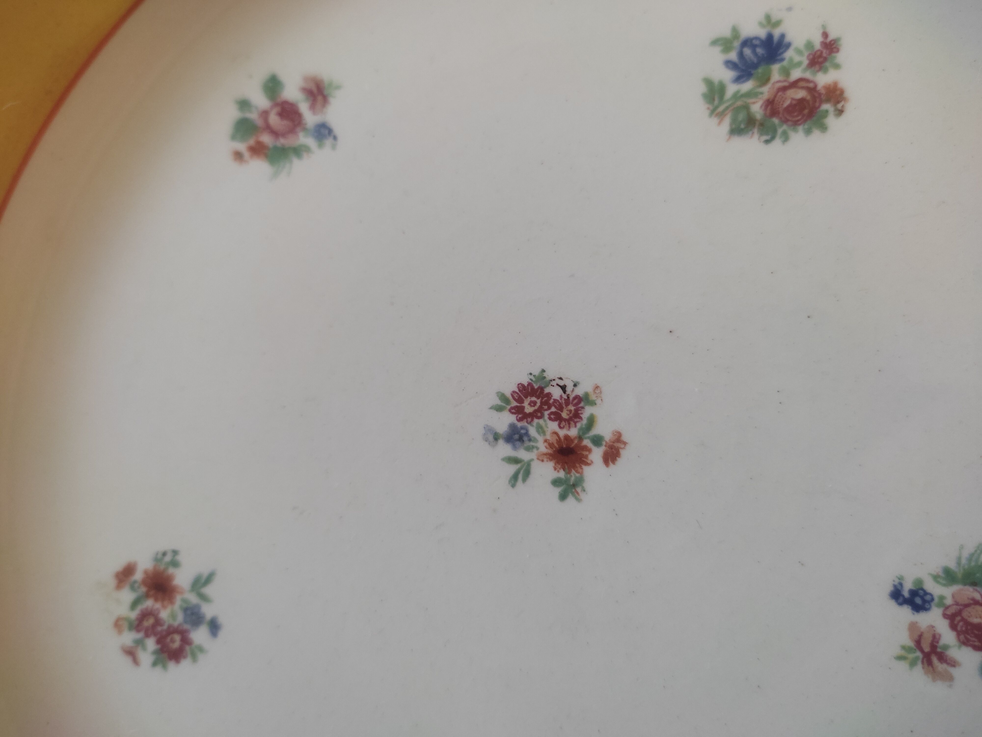 11 assiettes Sarreguemines