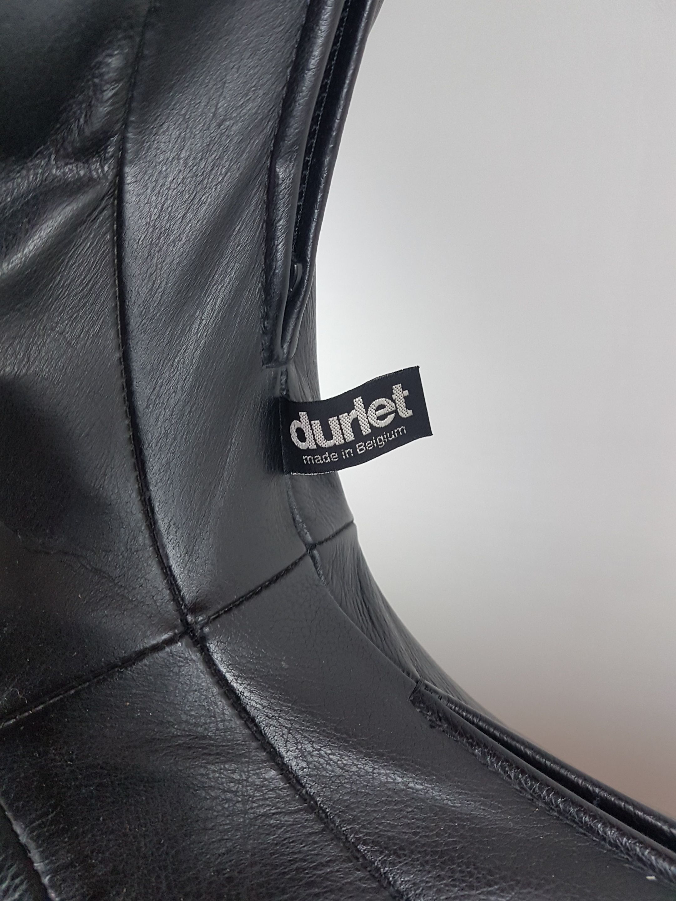 Leather pouf by Lowie Vermeersch and Design Agency KVD for Durlet