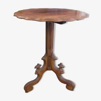 Gueridon table with folding top