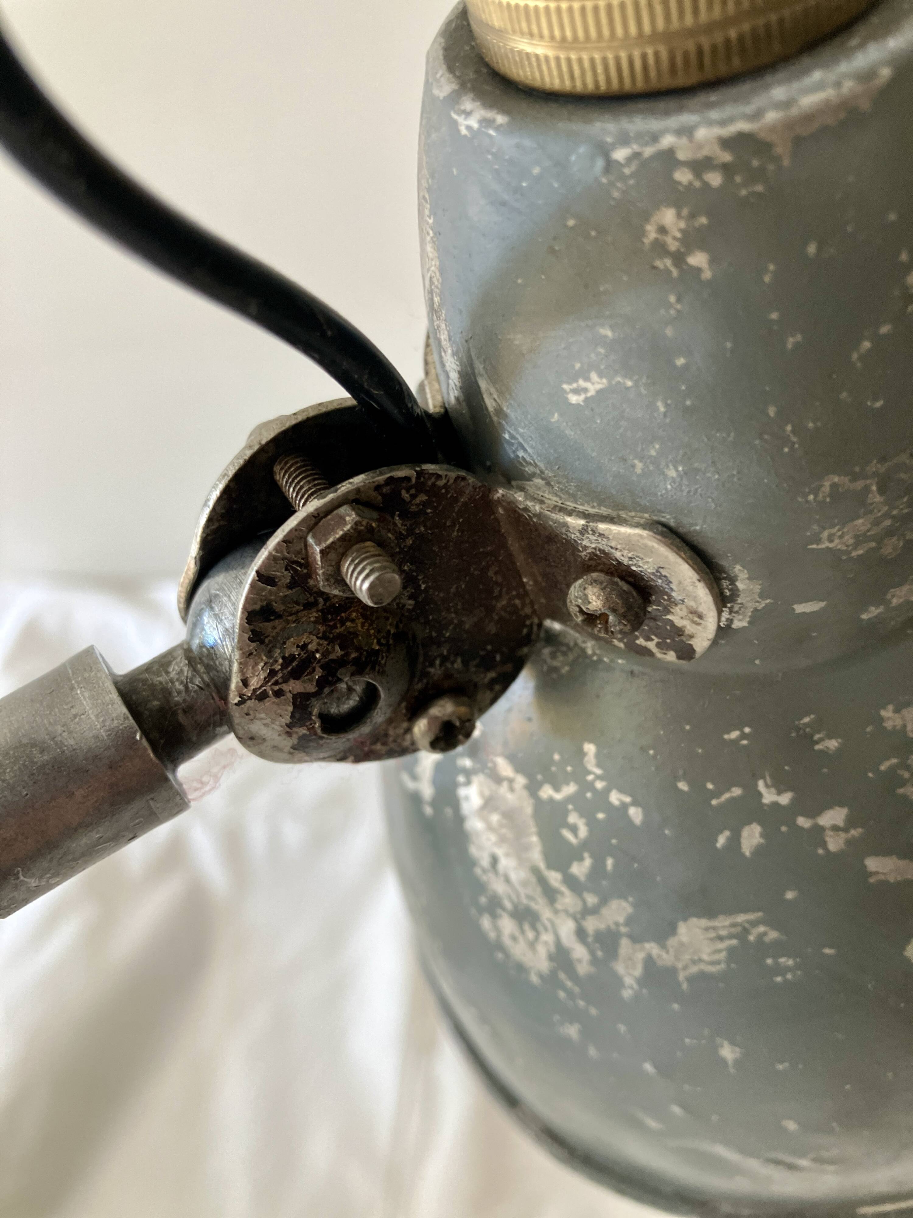 Lampe d'atelier flexible