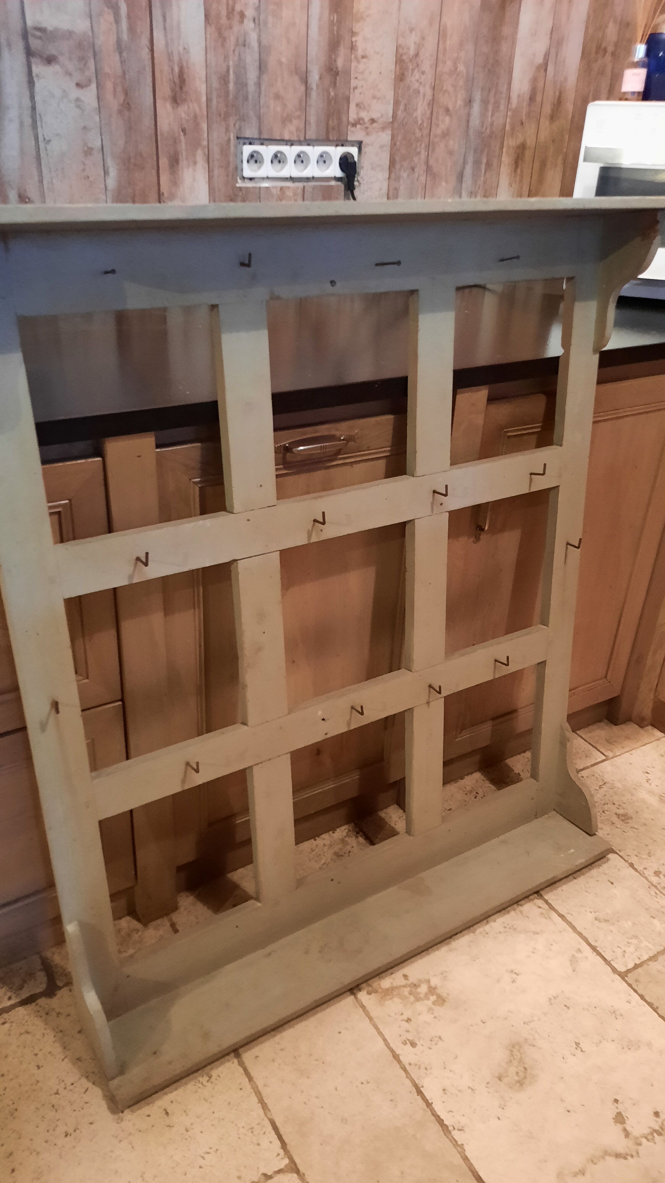 Pan holder and utensils