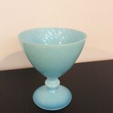Vase opaline torsadée bleue