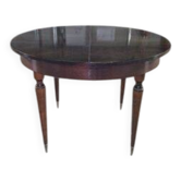 Wooden table in Louis XVI style in very good condition.