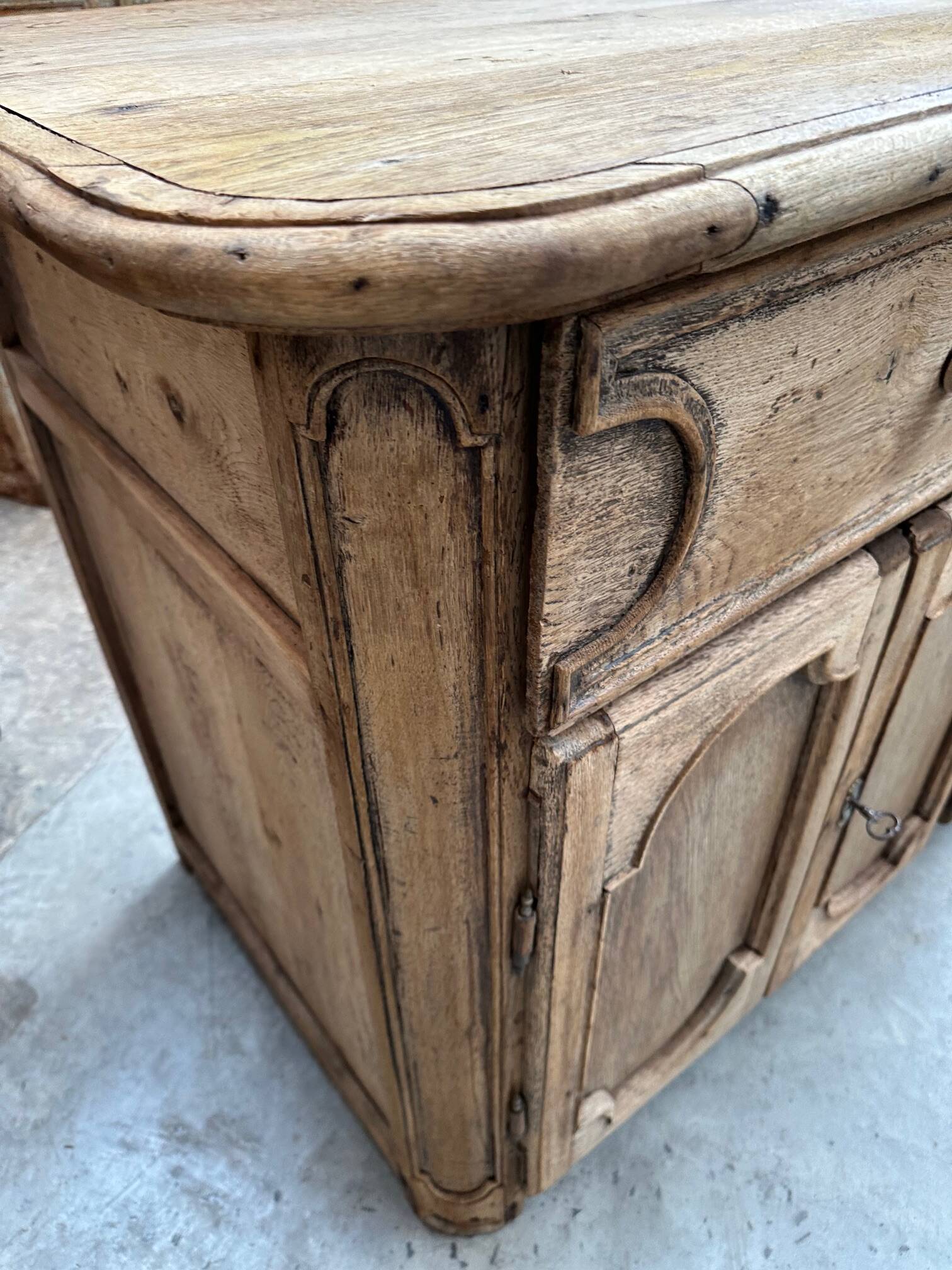 Atypical 19th century oak sideboard