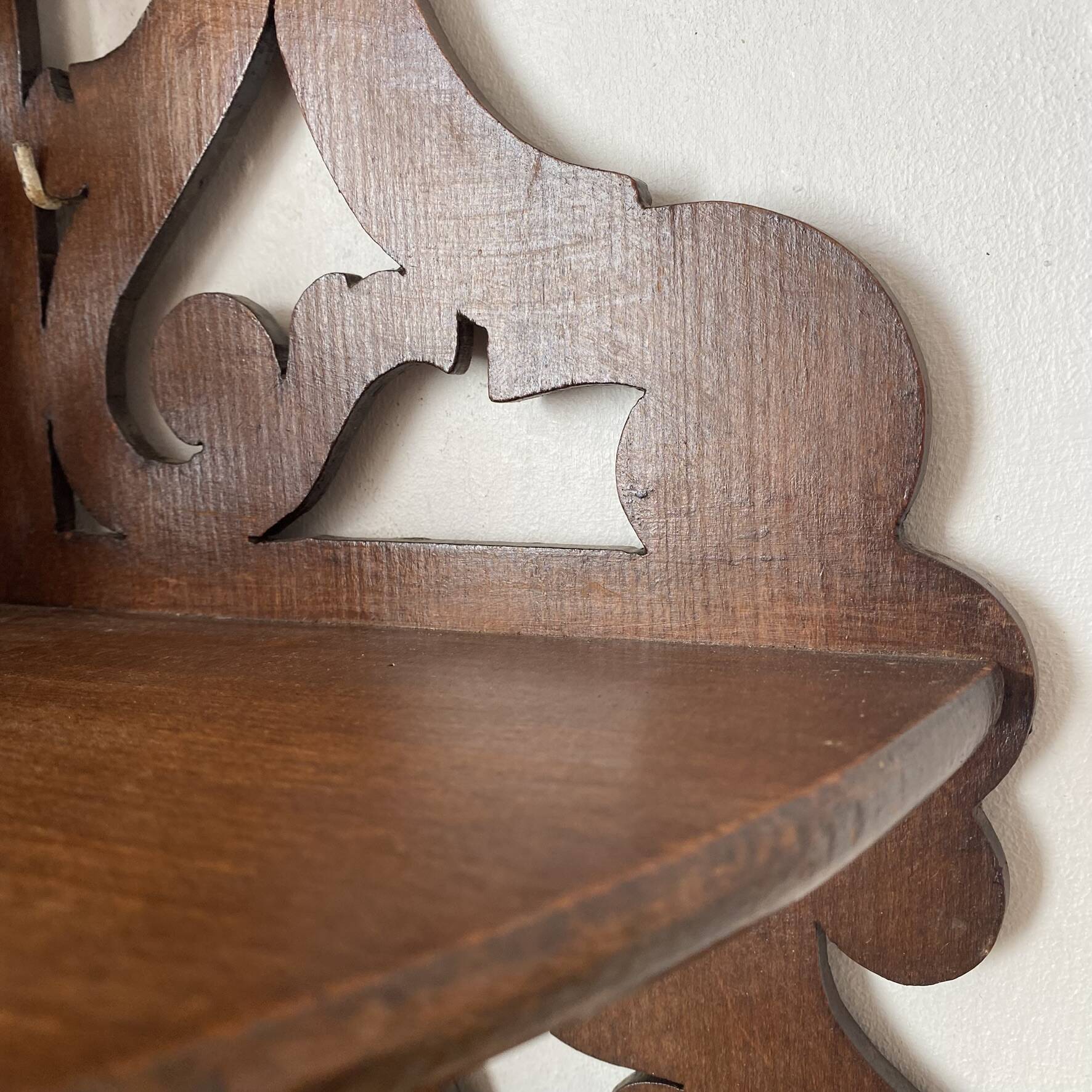 antique corner shelf in openwork wood with 3 shelves