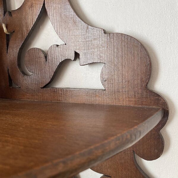 étagère d'angle anceinne en bois ajouré 3 plateaux