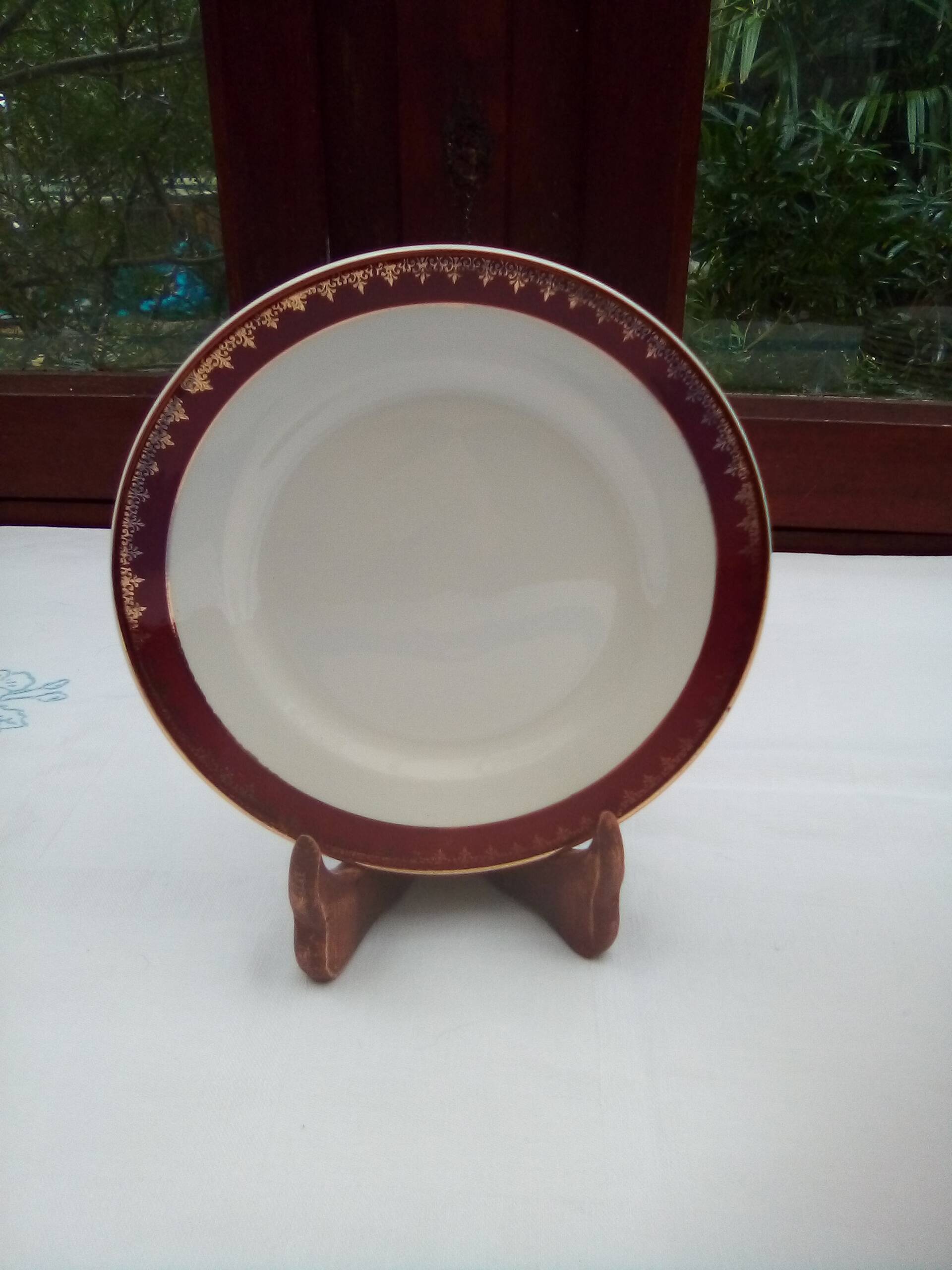 12 Rubis / Digoin dessert plates