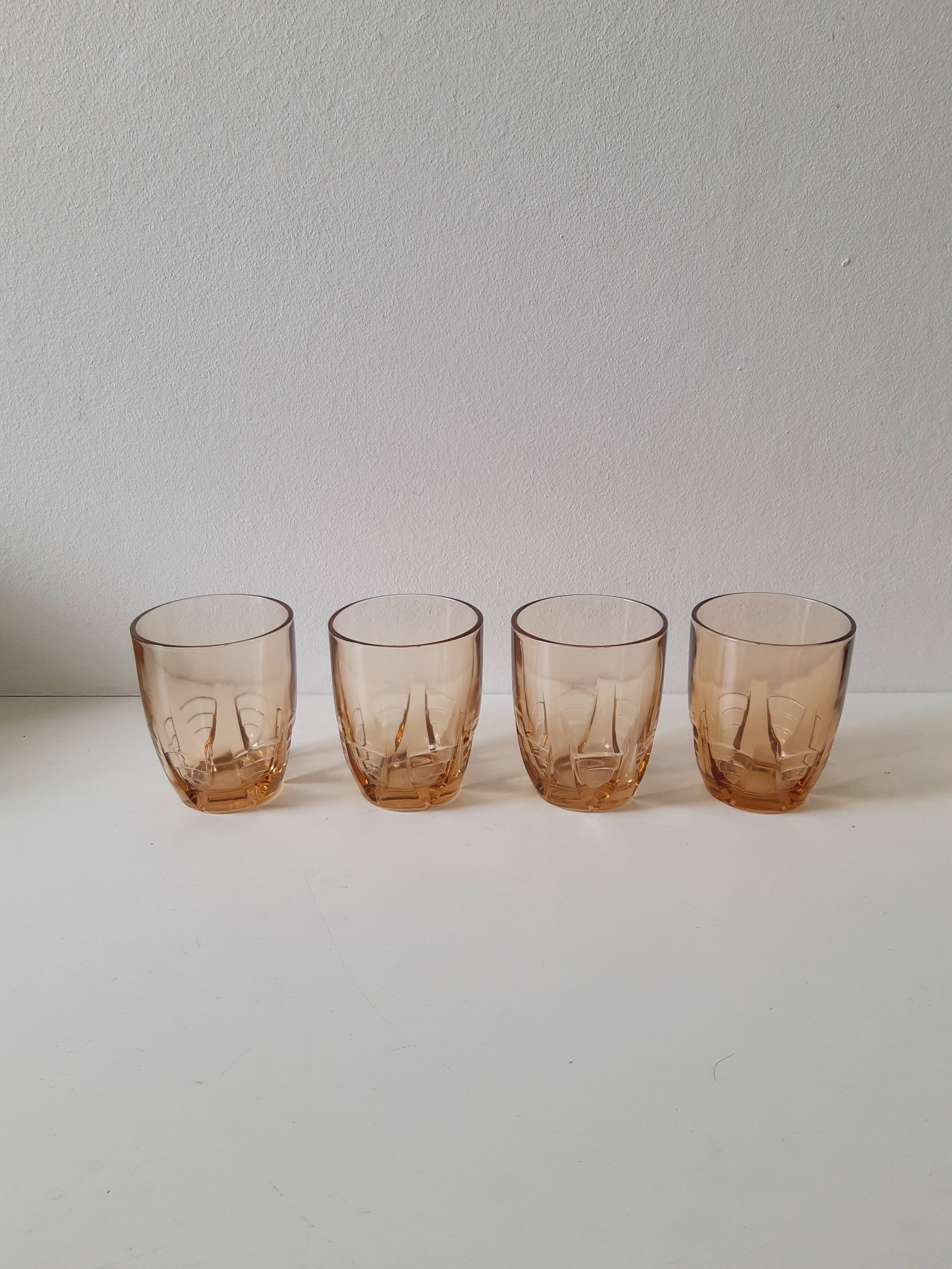 Set of 8 pink water glasses