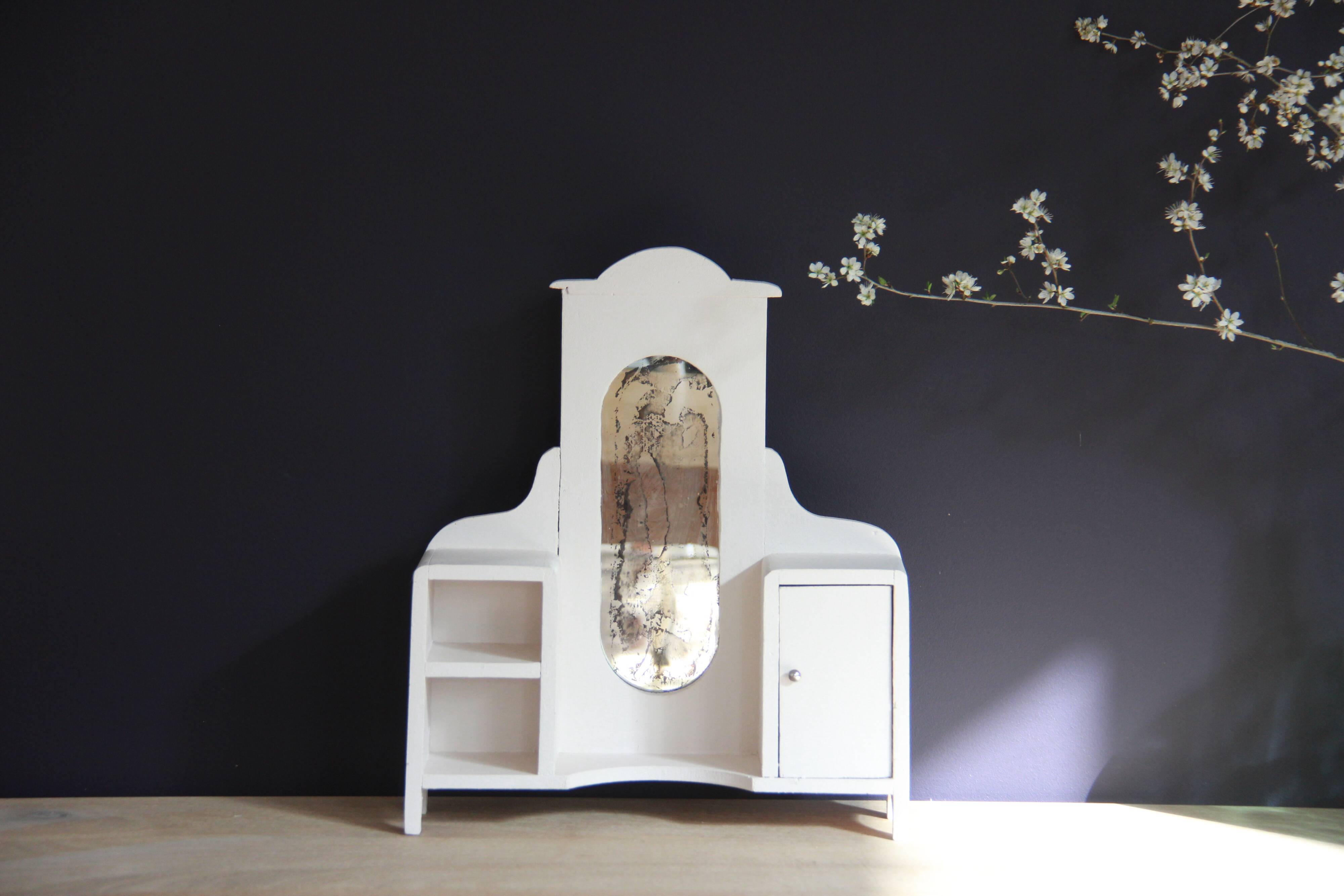 Psyche or wooden doll dressing table