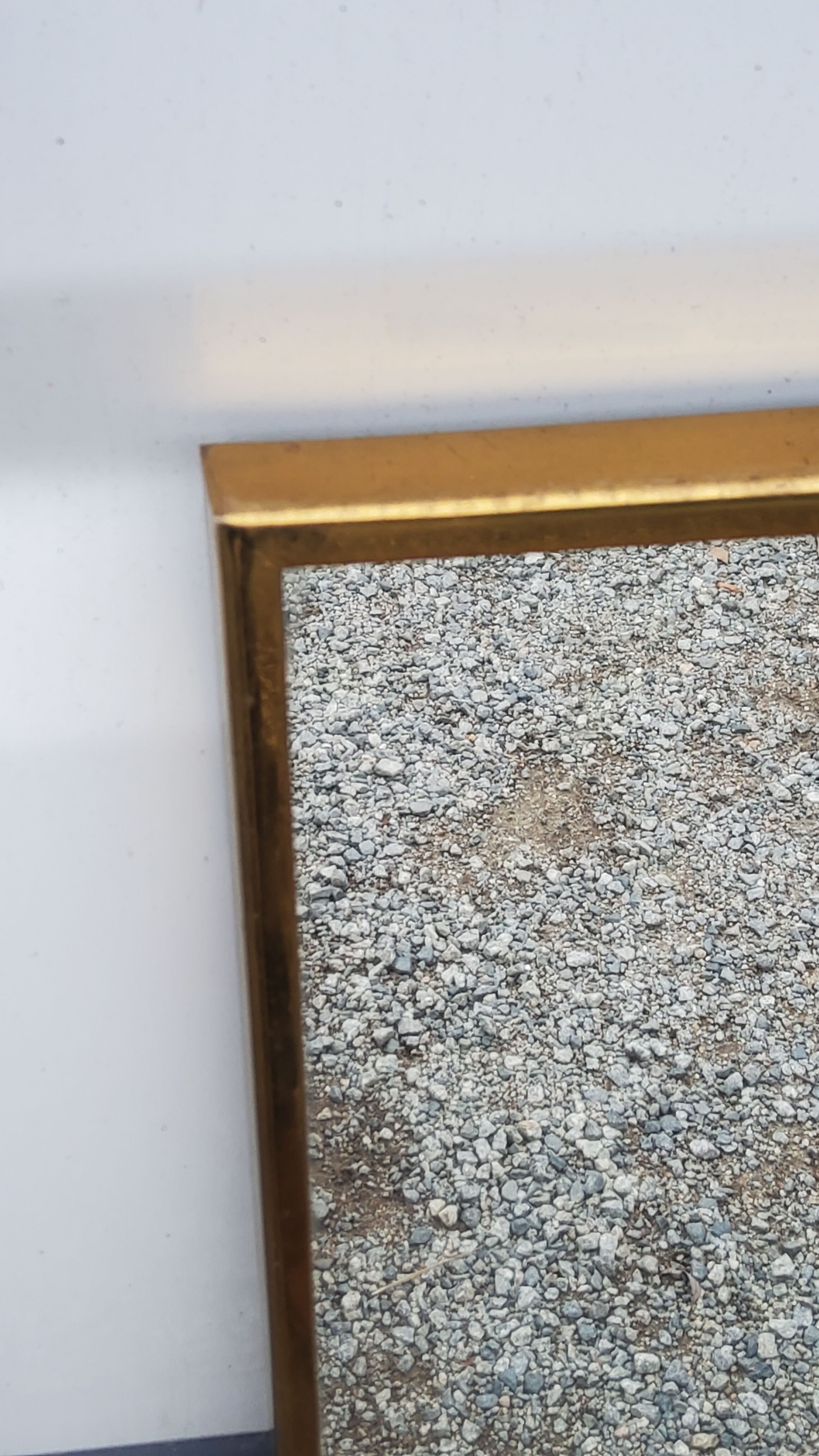 Mirror of the 70s in gilded metal, 60x35 cm