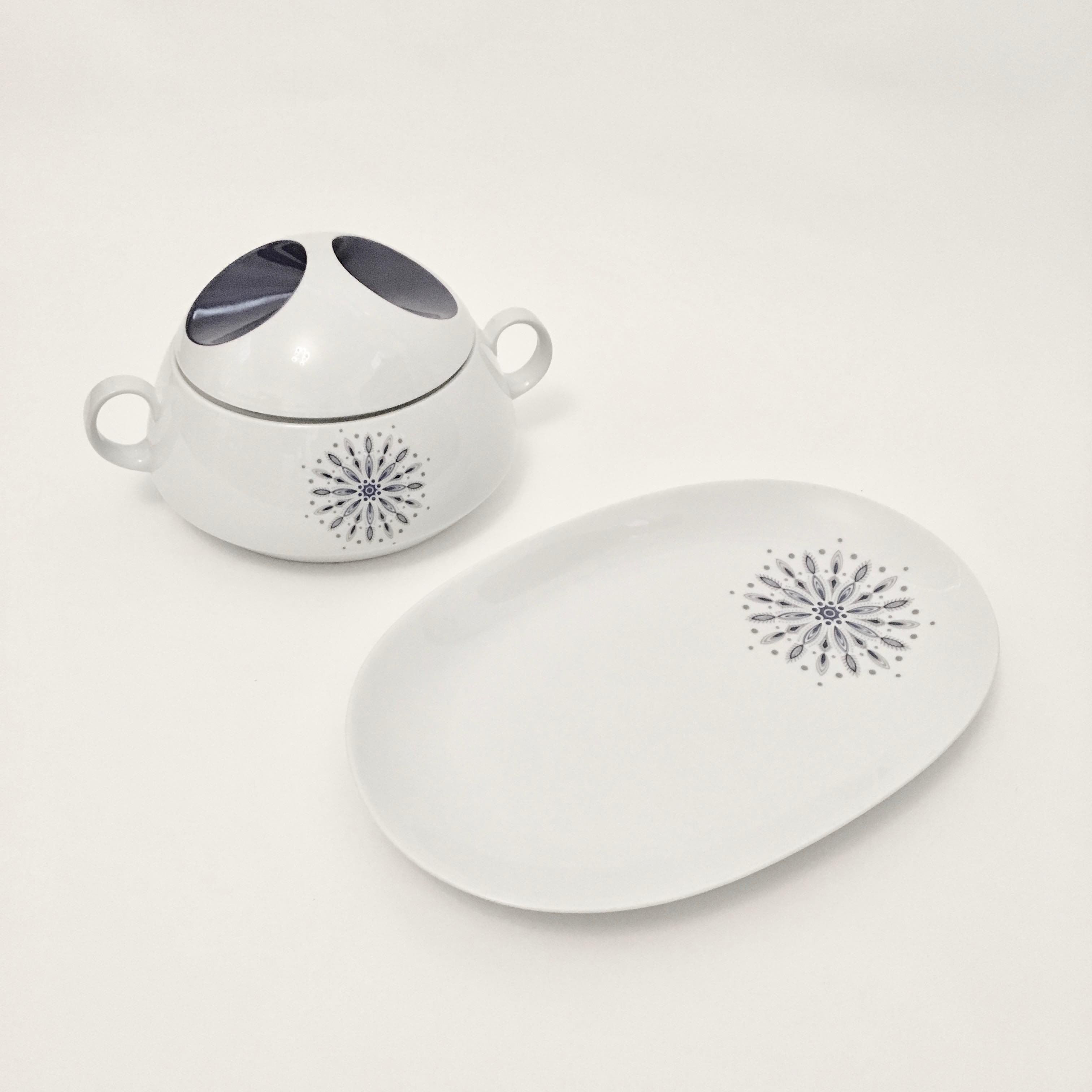 Soup tureen and dish Bareuther Babaria from the 1970s