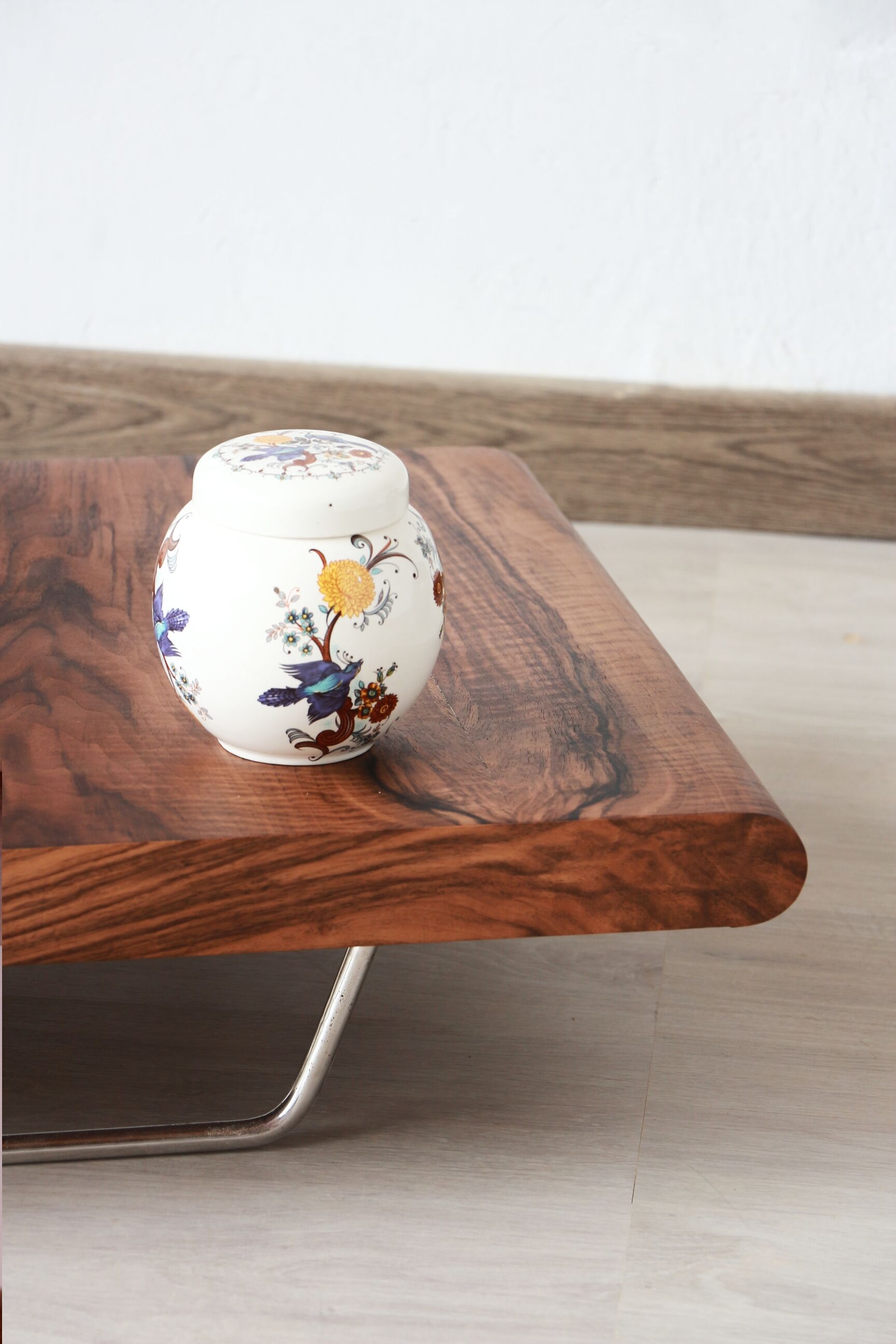 Design coffee table - Walnut