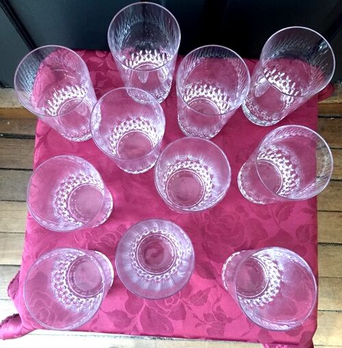 Suite de 11 verres a jus de fruits eau baccarat