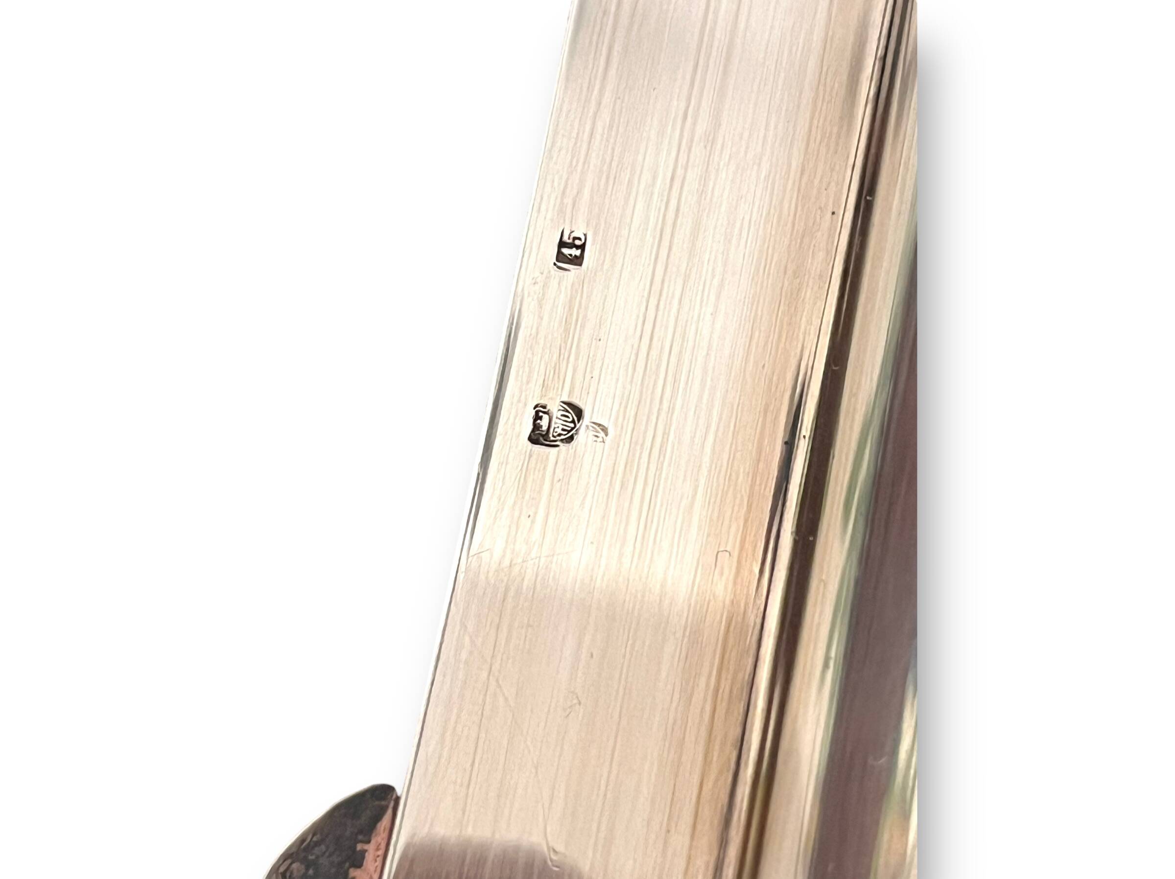 Large silver metal top