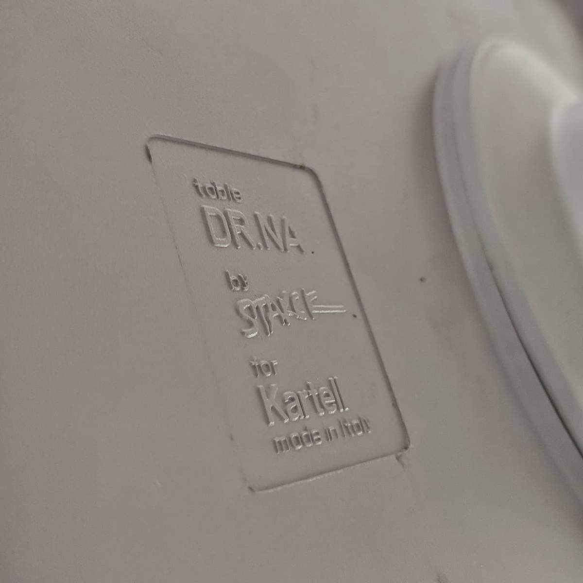Table dr na de Philippe Starck pour Kartell