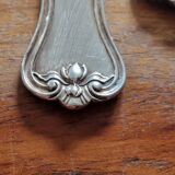 Christofle - Set of 7 dessert forks in the violoné palmette pattern.