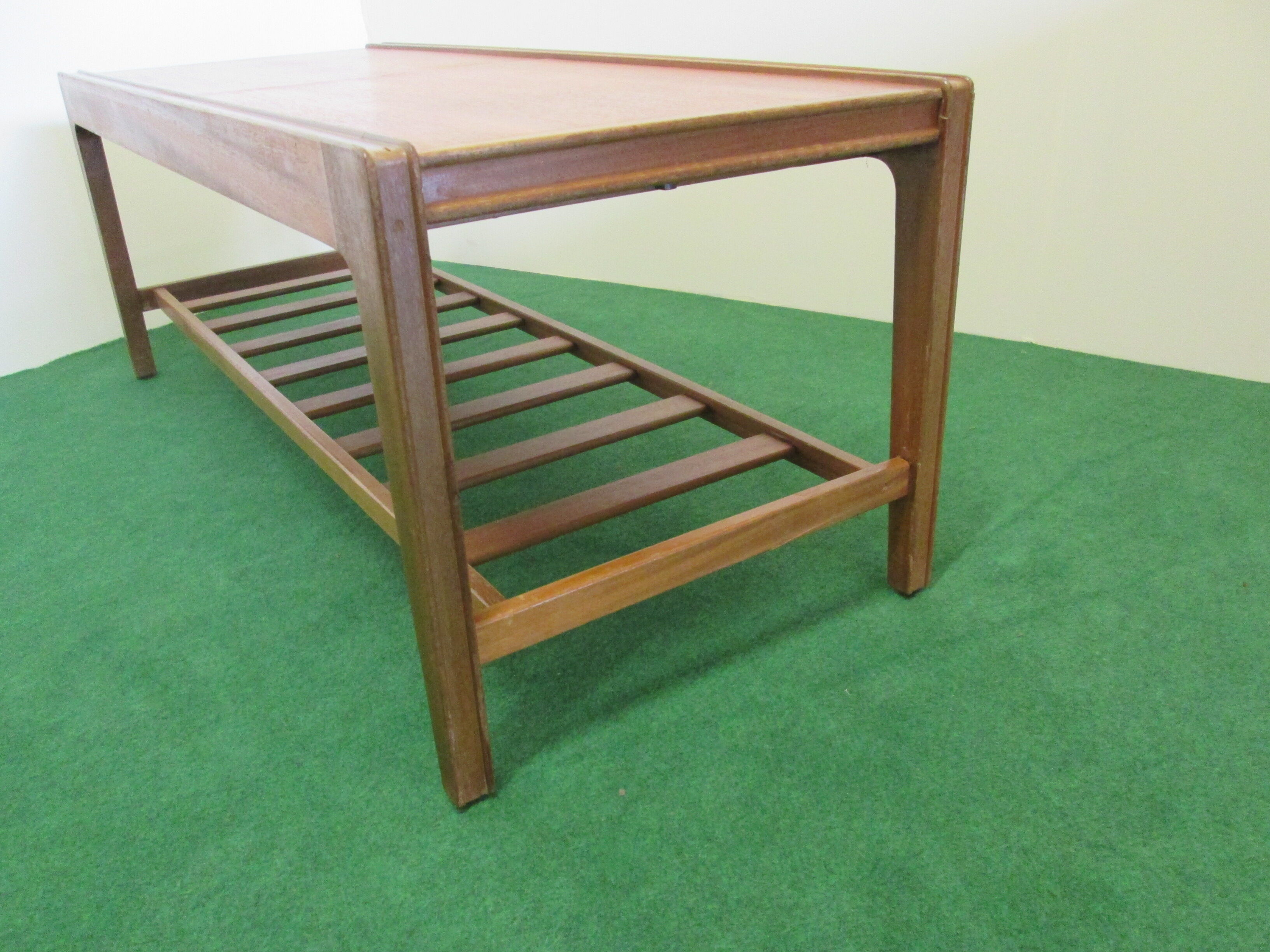Remploy extensible vintage teak coffee table