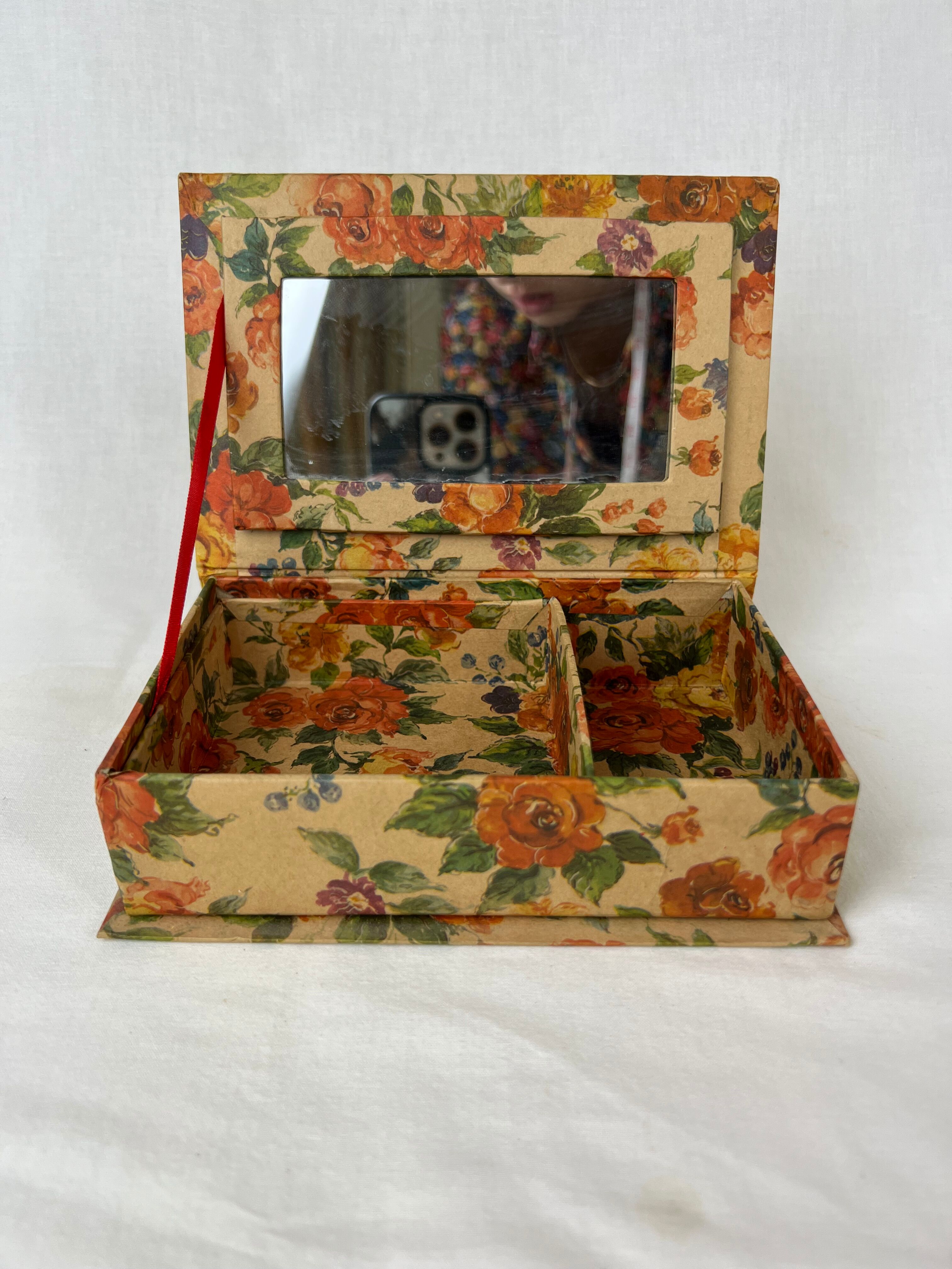 Boîte à bijoux en tissu