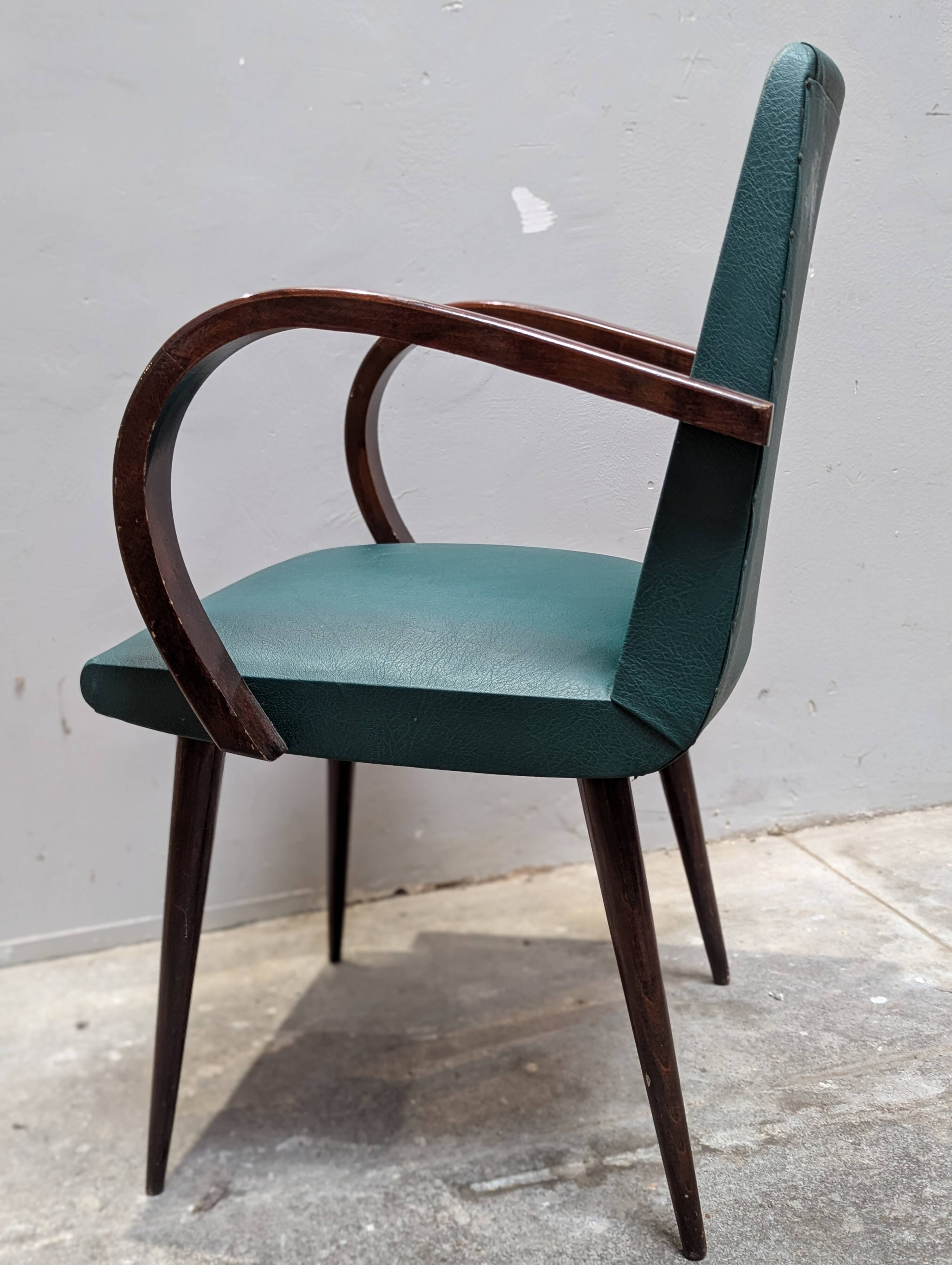 Bridge chair with compass legs
