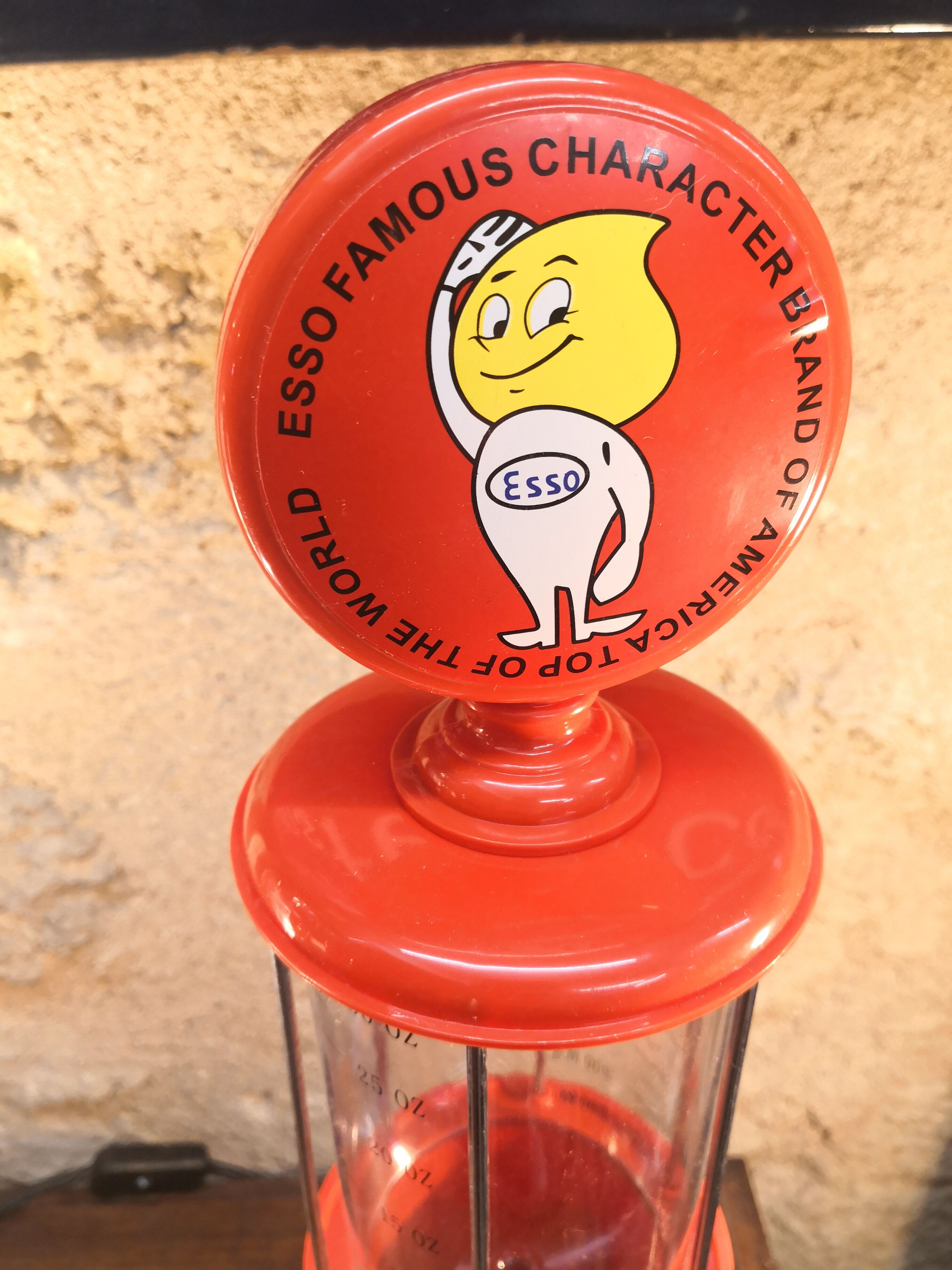 Esso beverage dispenser