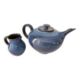 Teapot and milk jug set in glazed ceramic (cobalt blue) design