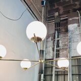 Lustre 5 feux en opaline blanche et métal, années 60