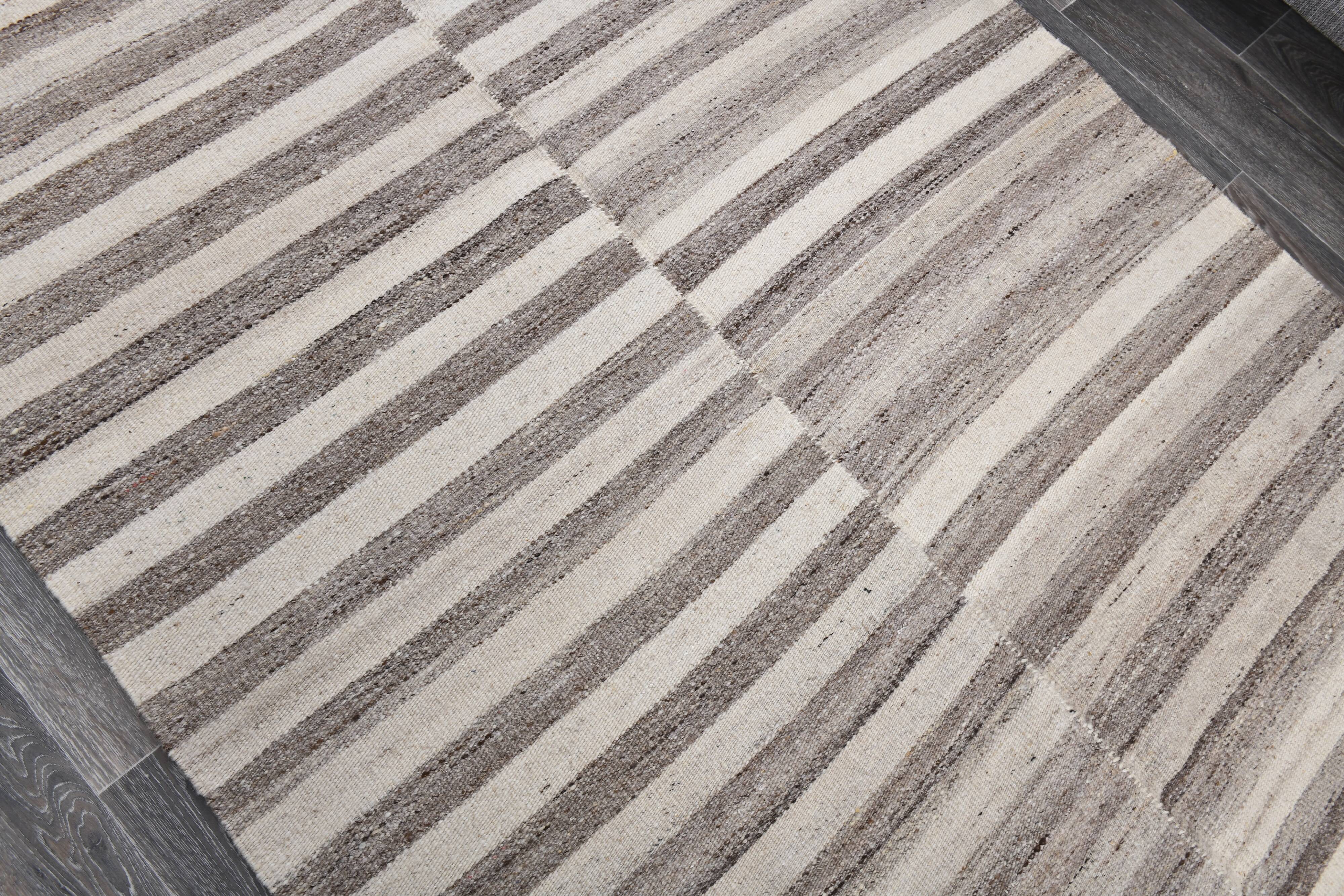 small kilim rug, vintage wool kilim carpet 137x212 cm , hand made carpet.