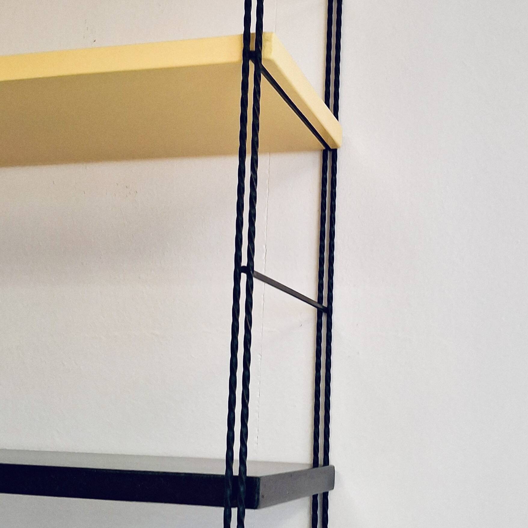 Metal string shelf
