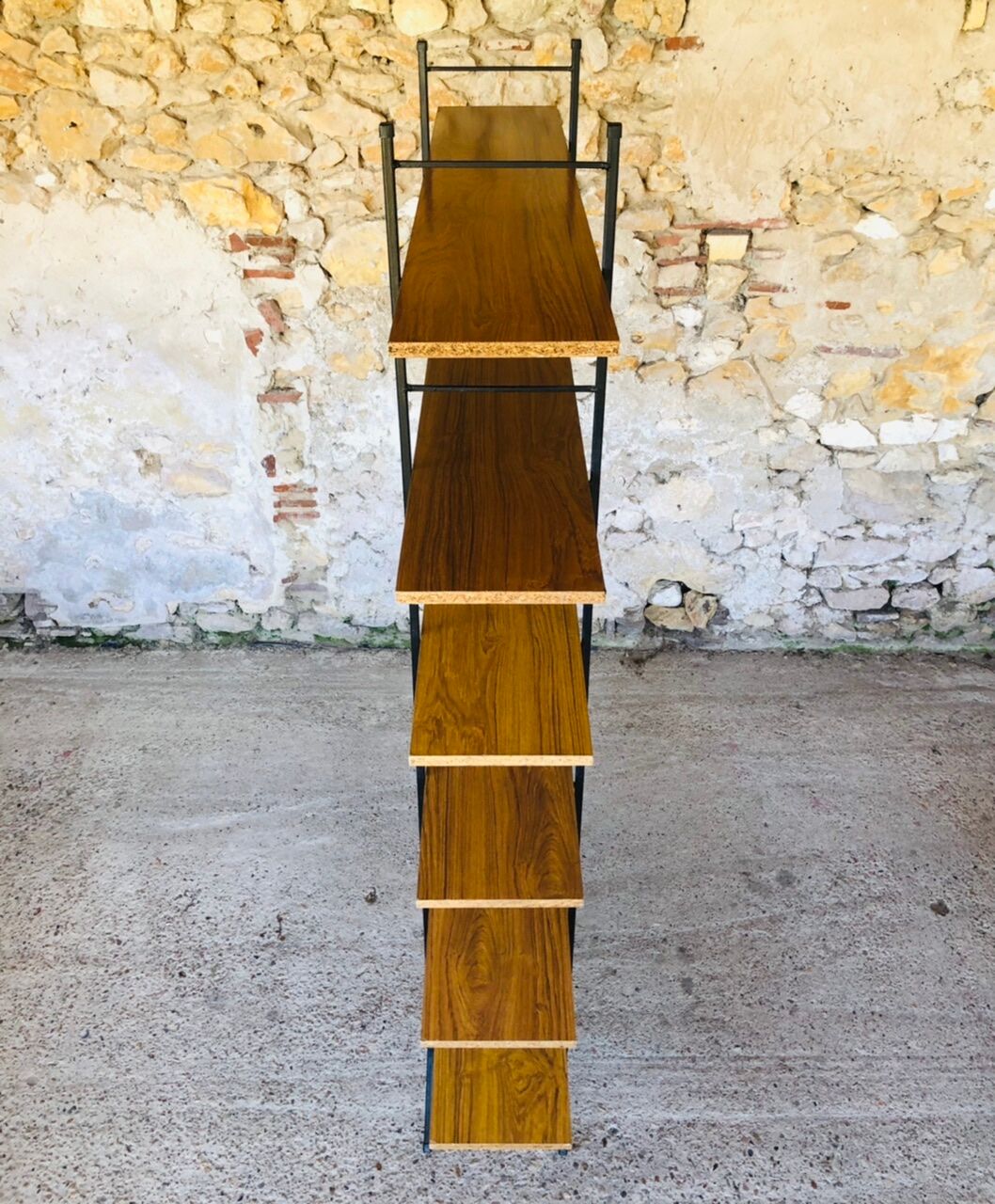 Wall system has 6 Scandinavian modular shelves