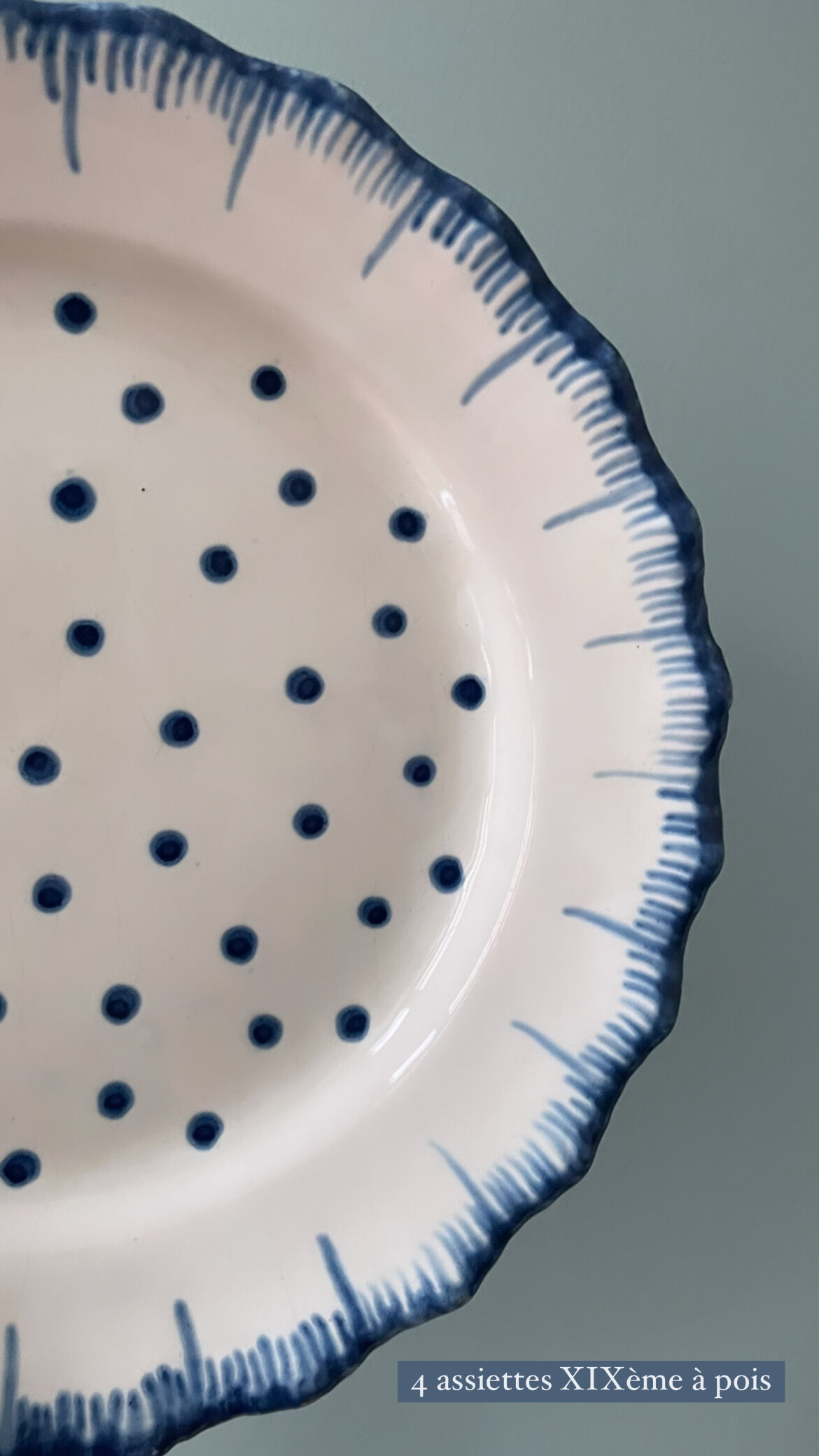 Set of 4 flat plates XIXth polka dots