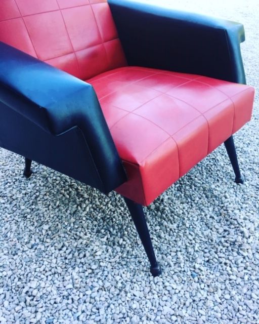 Vintage armchair in red and black skaï from the 1960s