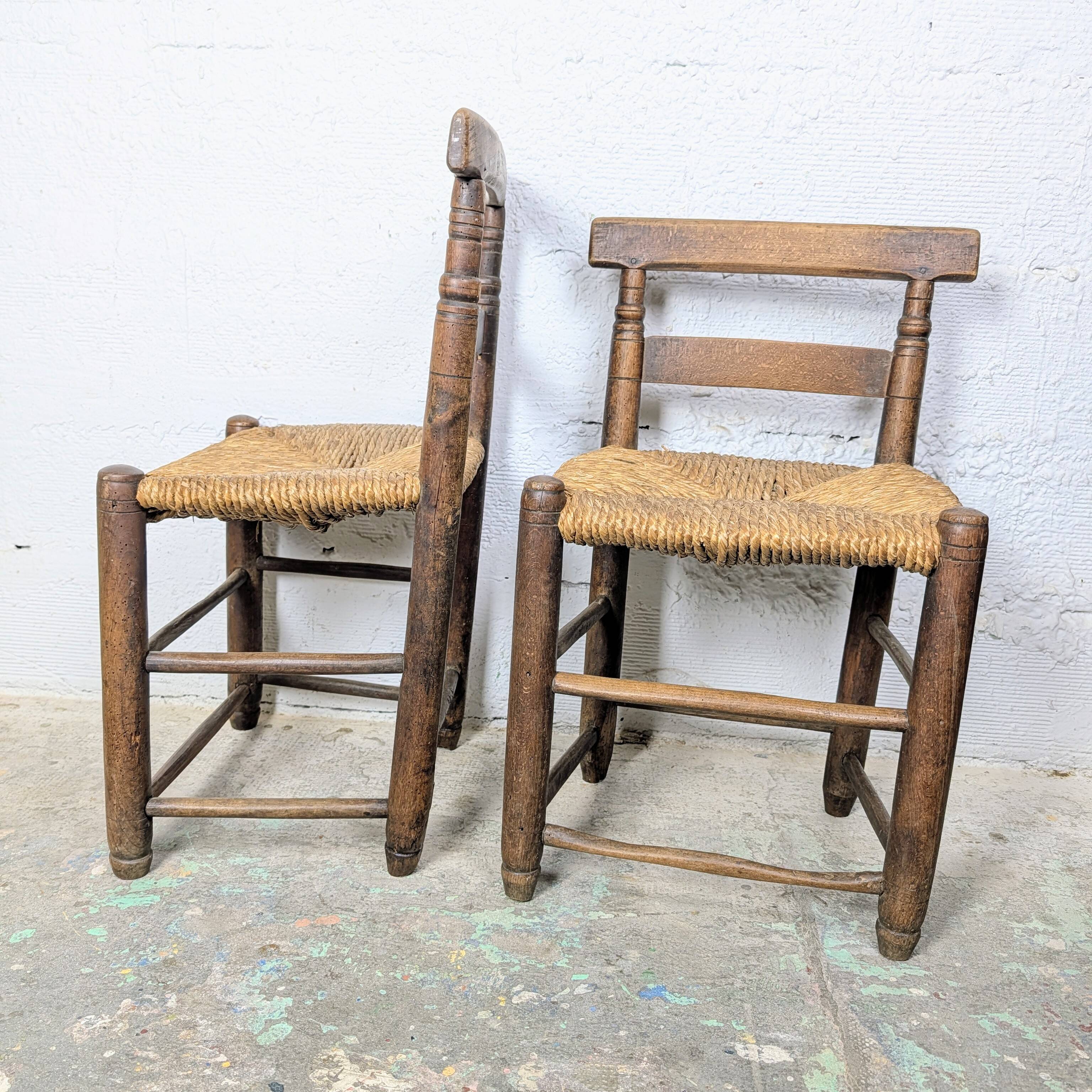 Pair of turned wooden farm chairs with straw - 19th century