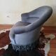 Fauteuil crapaud tissu bleu et frange