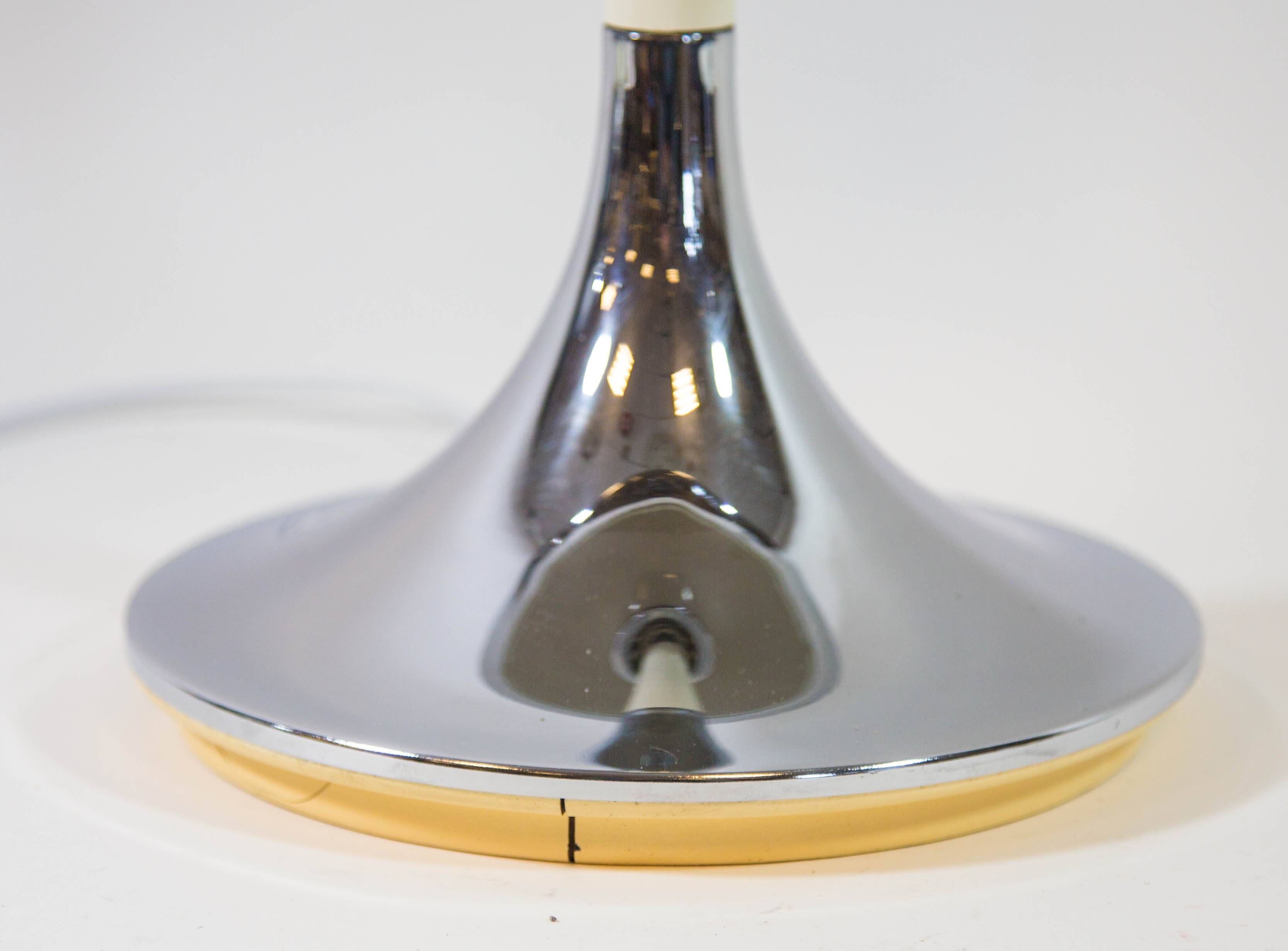 Space-age table lamp - Fase Madrid/Grin Luz - 2 available - vintage 60's