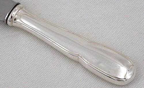 Boulenger Rambouillet 12 dessert, cheese, and fruit knives in silver-plated metal.