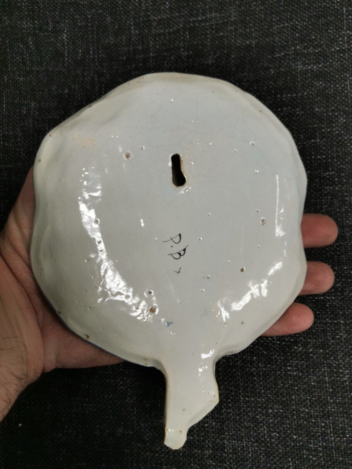 Bouquetière d'applique faïence malicorne pbx pouplard béatrix hat bigoudène