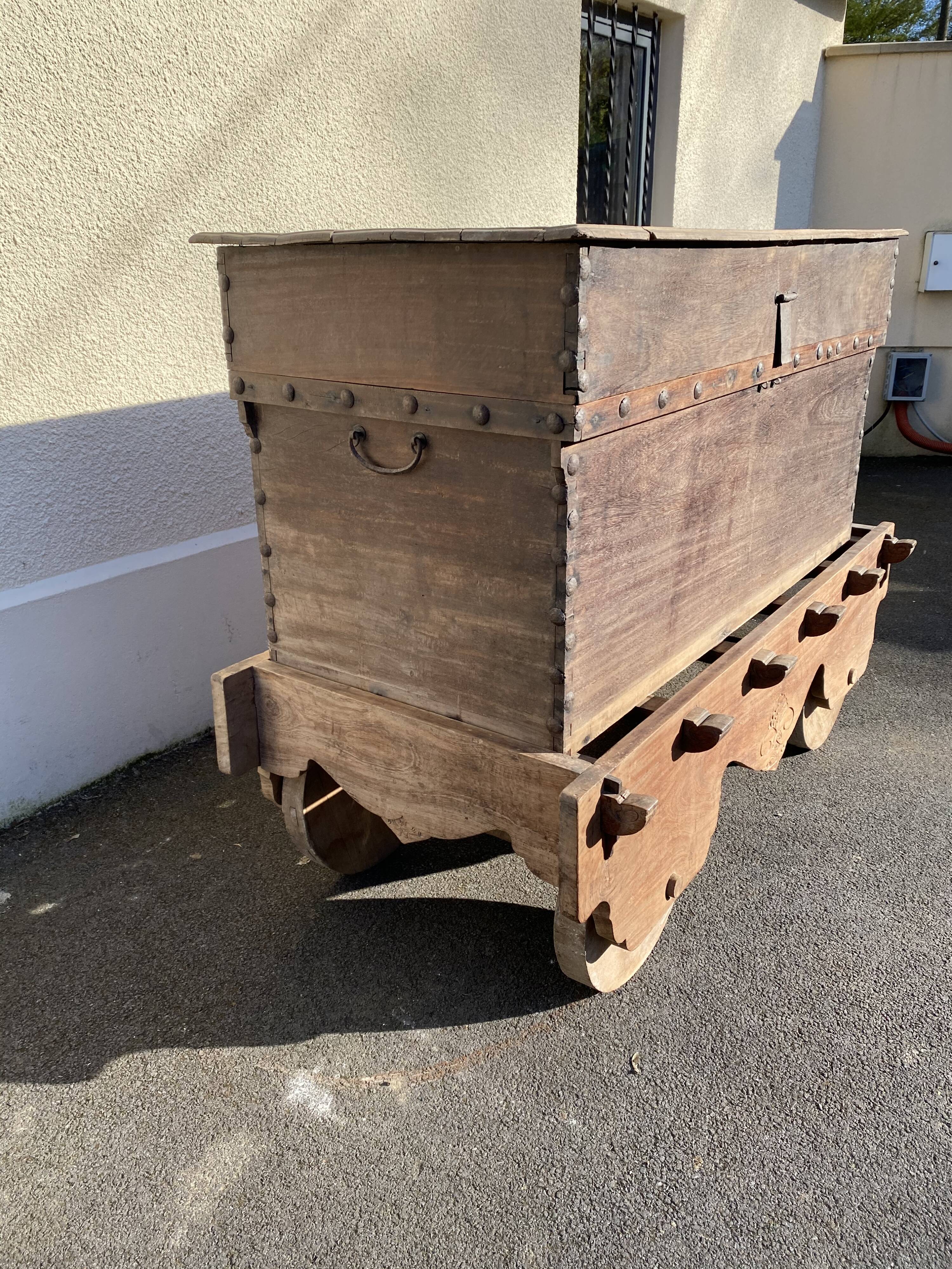 Indonesian wedding chest