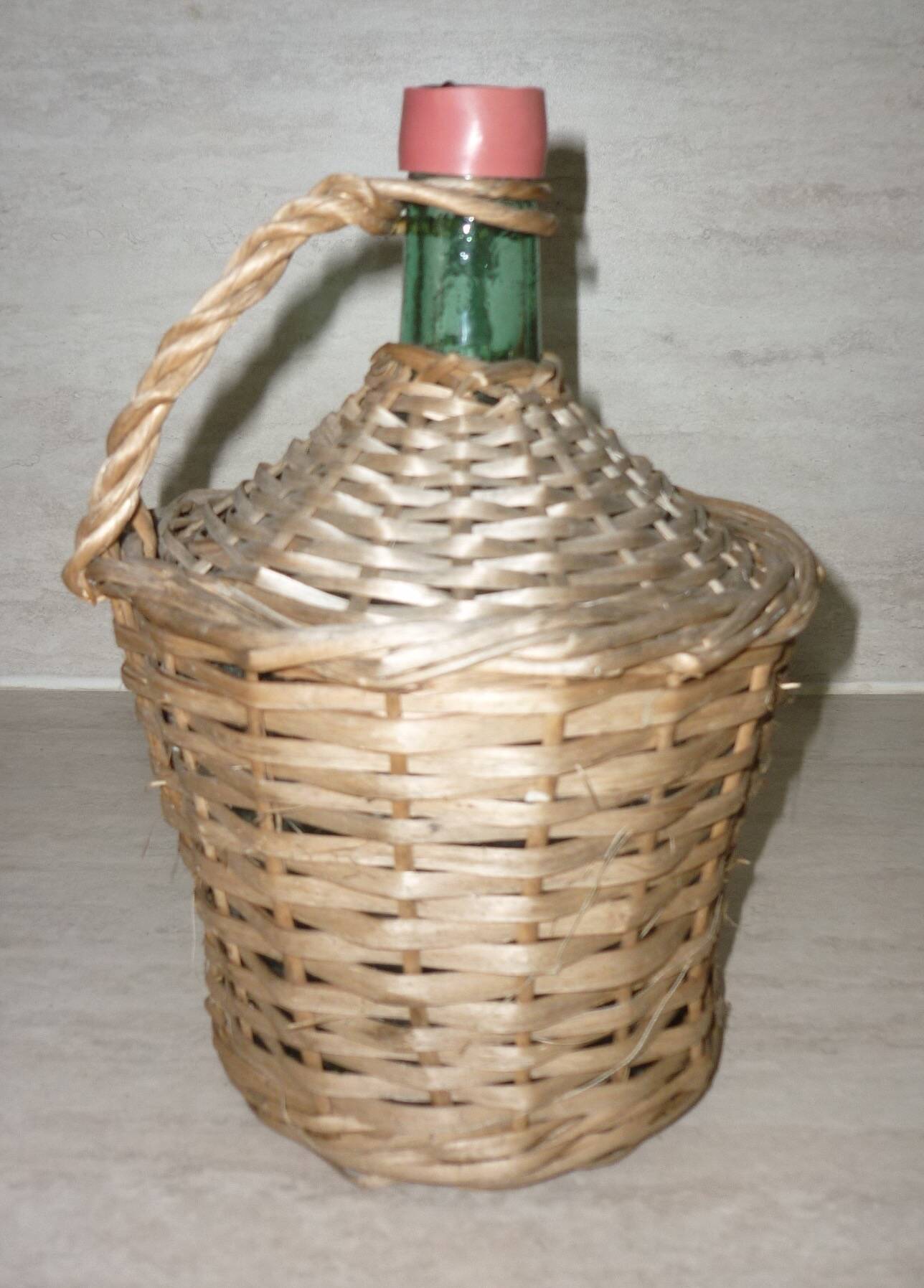 Dame-Jeanne 2L green glass and wicker