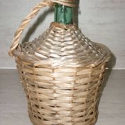 Dame-Jeanne 2L green glass and wicker